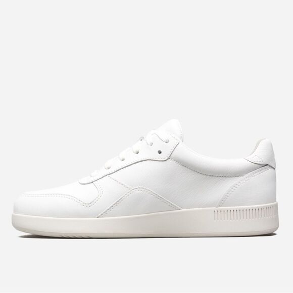 NEW EVERLANE The Court Leather Sneaker in white - Picture 1 of 9